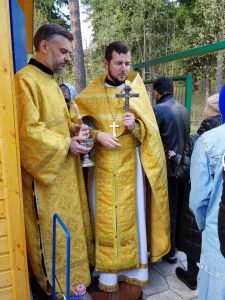 Пасхальная неделя. Крестный ход в храме Акулово Покрова пресвятой Борогодицы